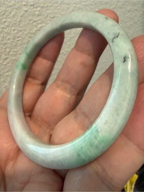 Natural Myanmar Type A "Floating Flower" Jadeite Bangle – Slim Ping An Cut 59mm